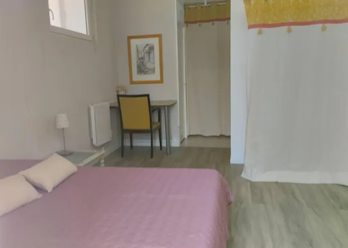 Jolie Mazet Avec Piscine Privee ! * Nimes