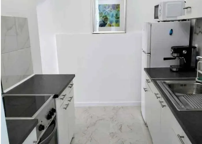 Jolie Mazet Avec Piscine Privee ! Nimes